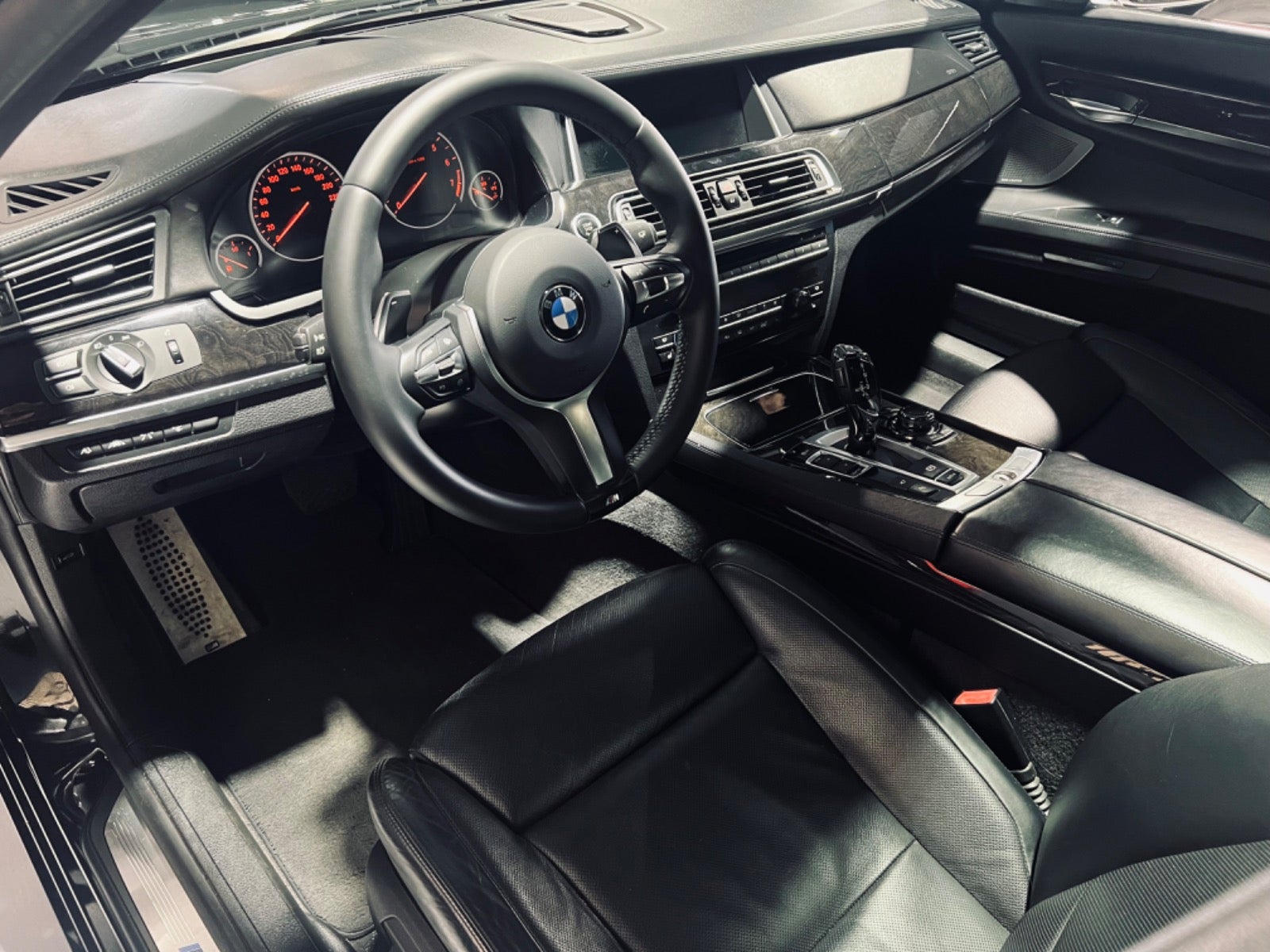 04a93fef-feb3-4d93-9c8e-fe2d6033057b-1