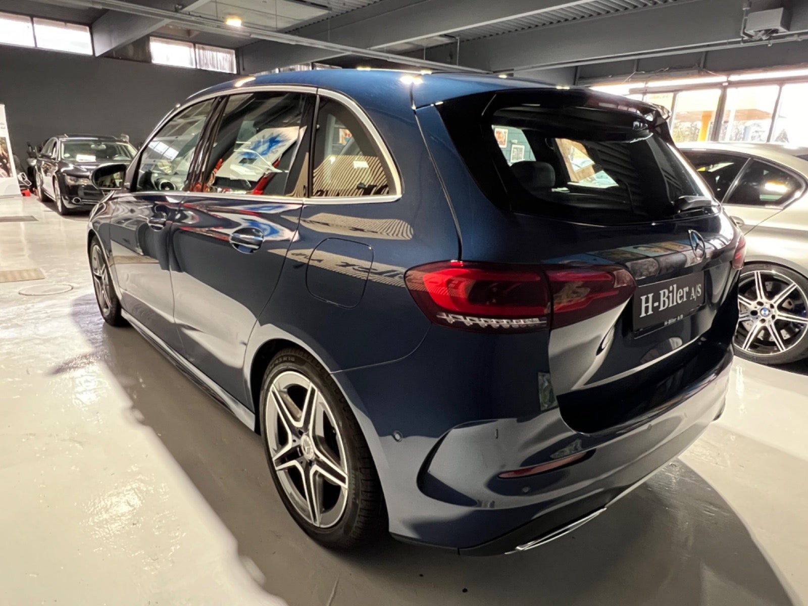 1b361d0b-95c8-4fab-9523-37b11472e5e3