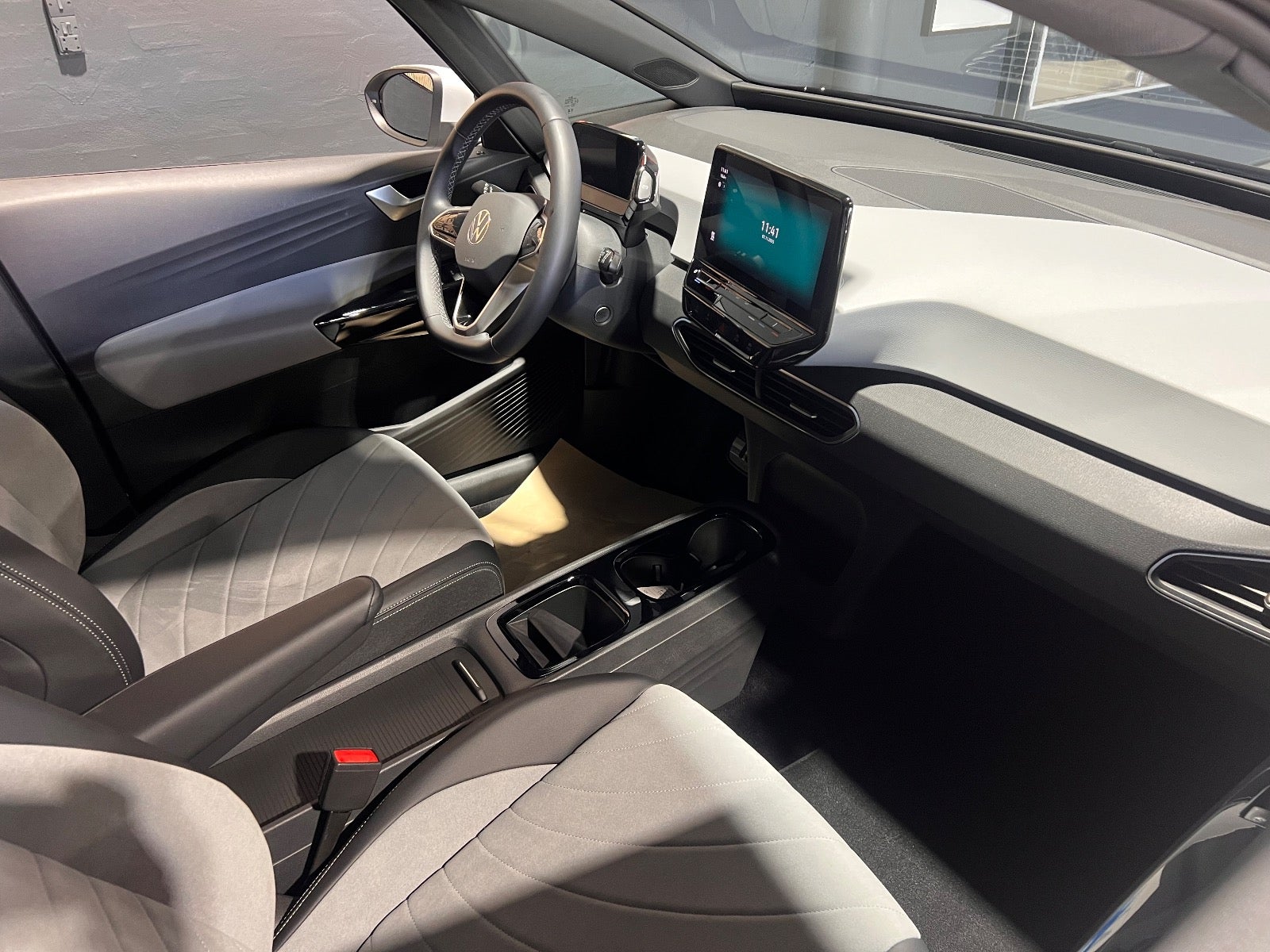 255da684-4cec-4ee7-b33c-5758f22baeeb