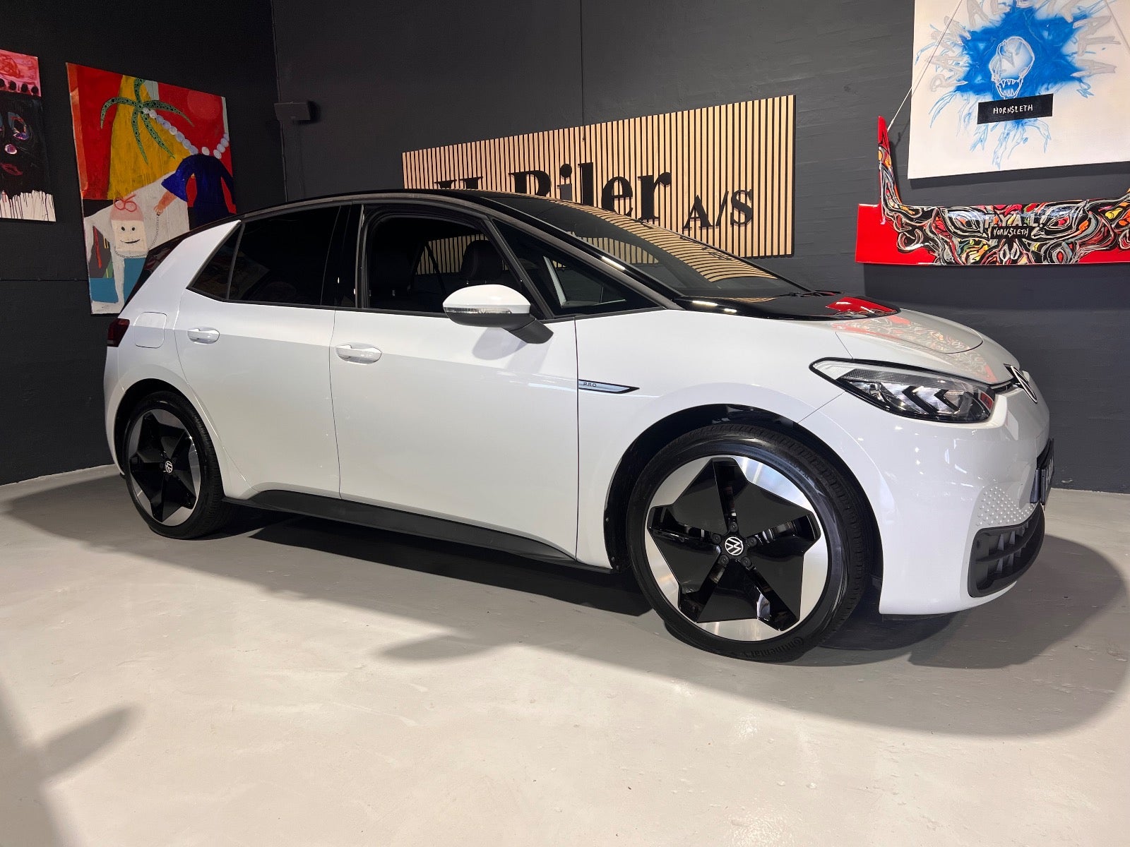 7cdc1663-9b76-4973-ad54-668b18854c1f